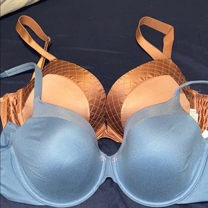 Two 34dd Victoria Secret bras